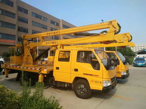 藍(lán)牌高空作業(yè)車13.5米作業(yè)高度全國(guó)配送，隨車吊功能助力高效作業(yè)